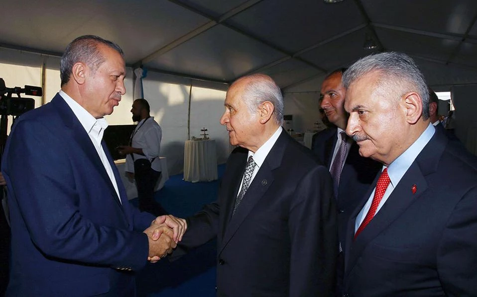 Σε πορεία πρόωρων εκλογών η Τουρκία; – «Η χώρα δεν αντέχει τις οικονομικές και πολιτικές επιχειρήσεις εις βάρος της» (upd)